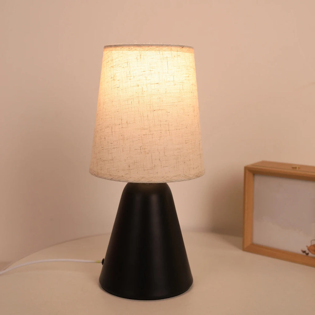 Modern linen art table lamp, home decoration atmosphere lamp suitable for bedrooms, study rooms